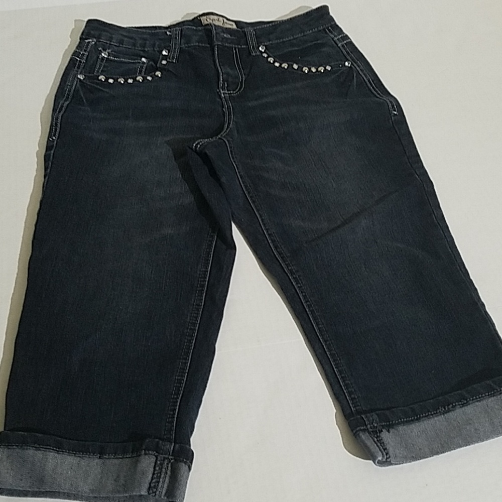 Earl jean rhinestone capris F14